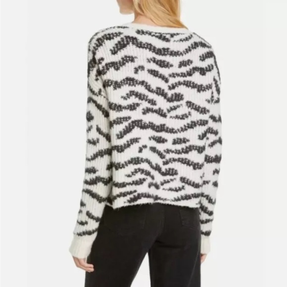 Line the Label Zebra Striped Black White Sweater Size L Round Neck Cotton Alpaca - Picture 5 of 15